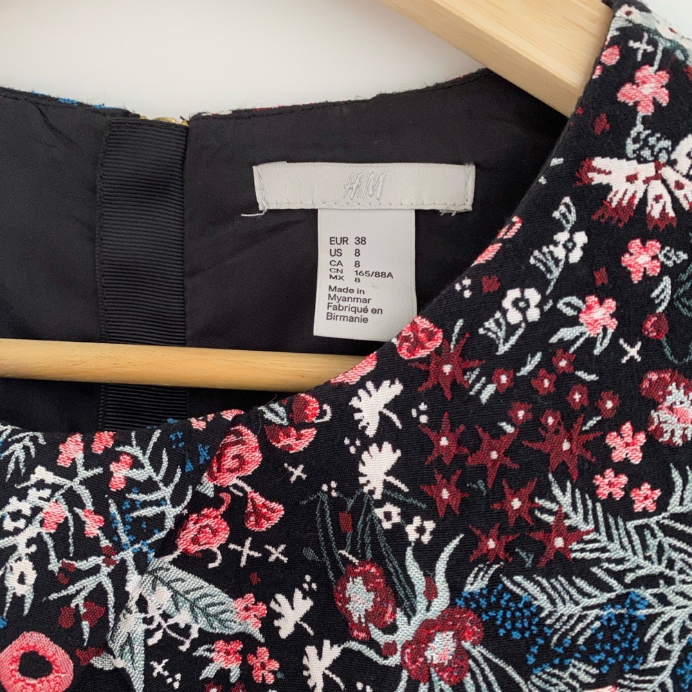 H&M Embroidered Dress - Picture 5 of 6